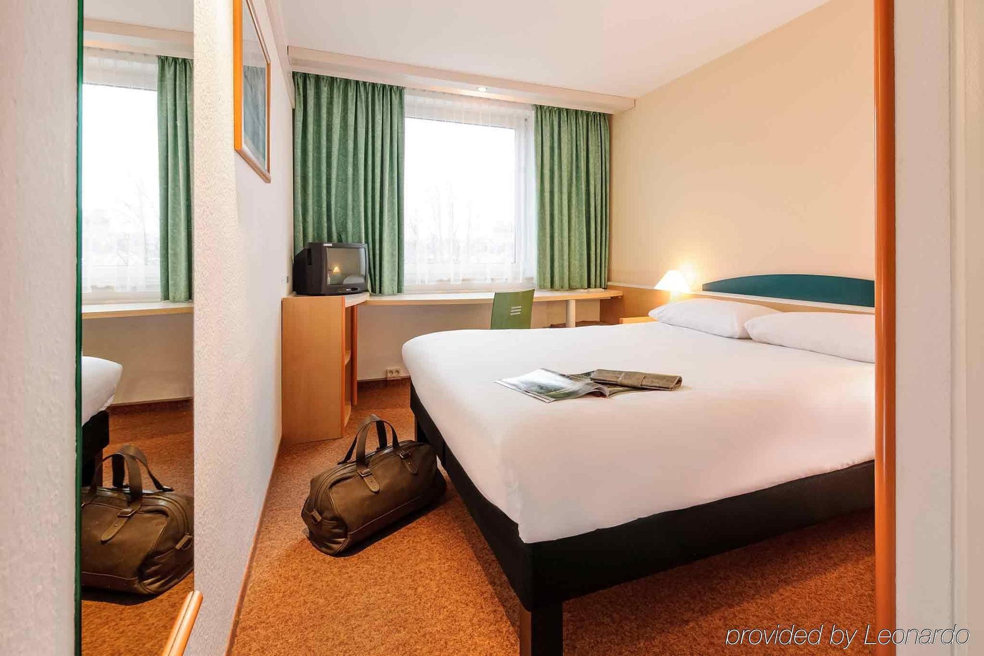 Hotel Ibis Paderborn City Extérieur photo