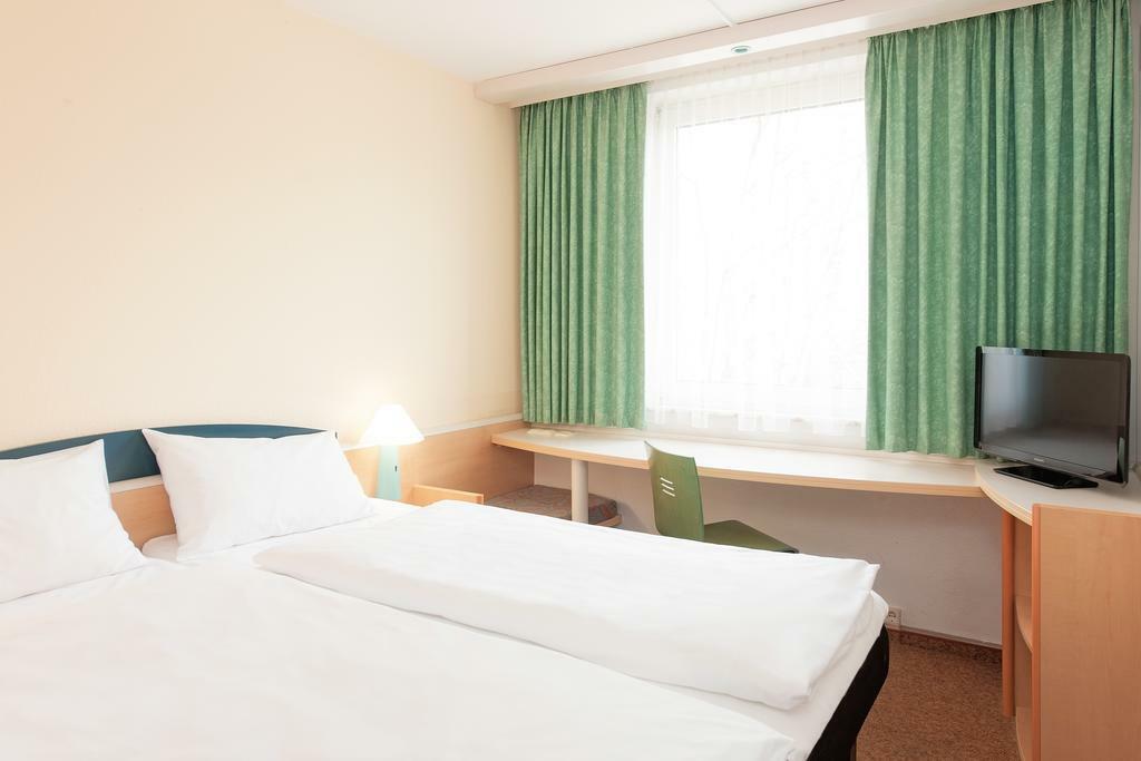 Hotel Ibis Paderborn City Extérieur photo